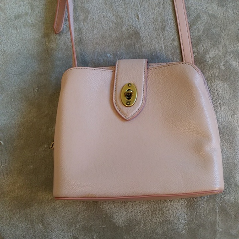Fossil pink crossbody bag.